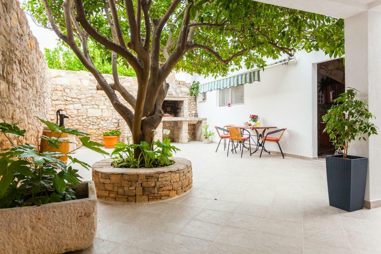 Guest House Mara Vela Luka Dış mekan fotoğraf