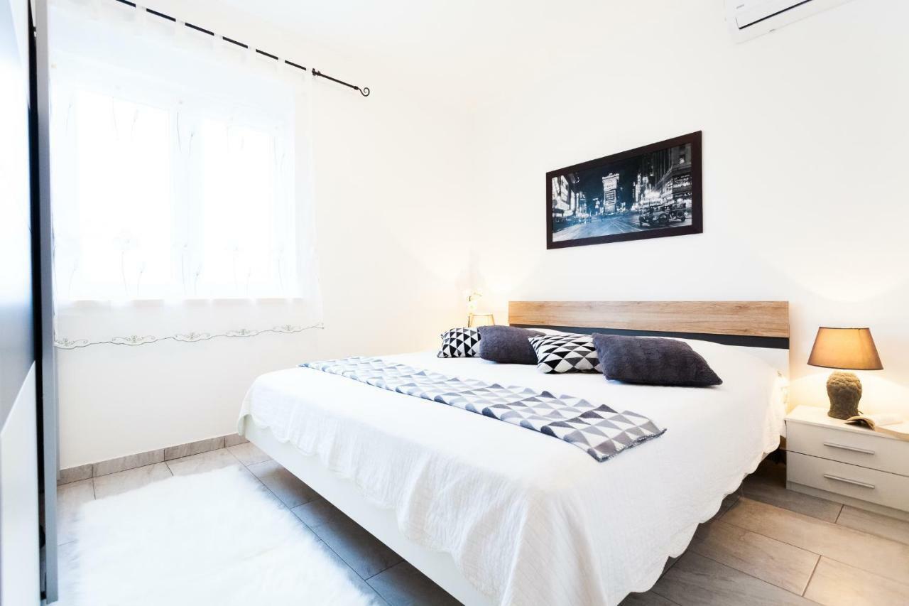 Guest House Mara Vela Luka Dış mekan fotoğraf